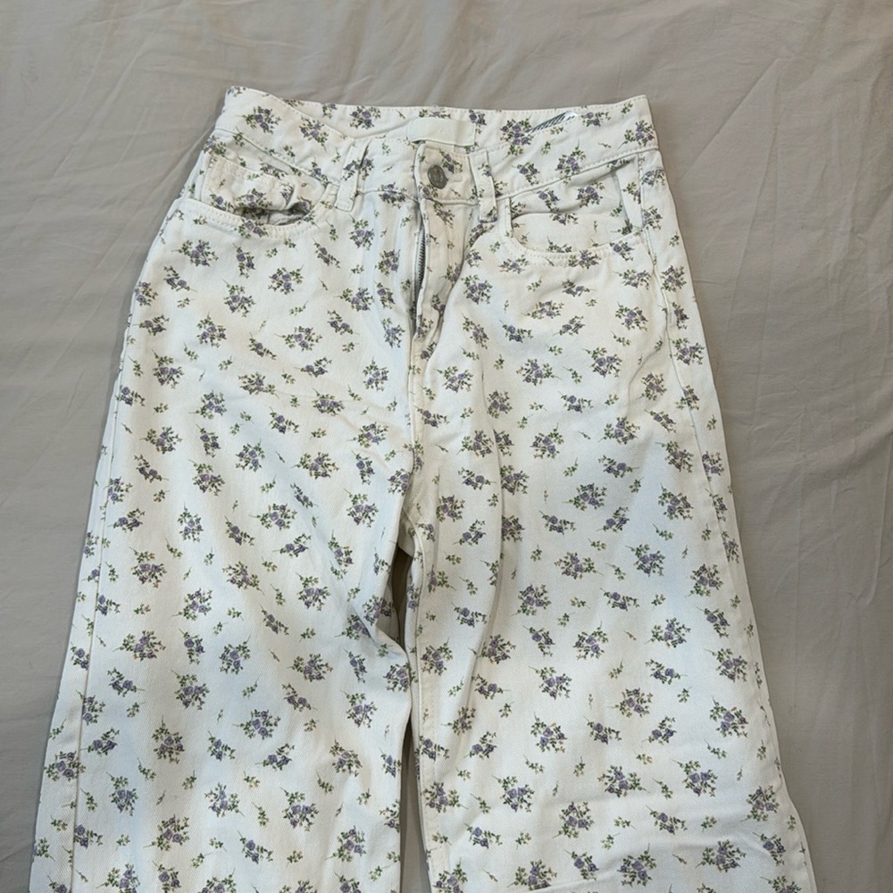 H&M floral cream pants